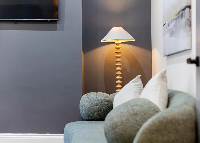 Сasa de vacaciones Sleeps 14 The Old Trafford Family Zen By Genesis Living Mánchester