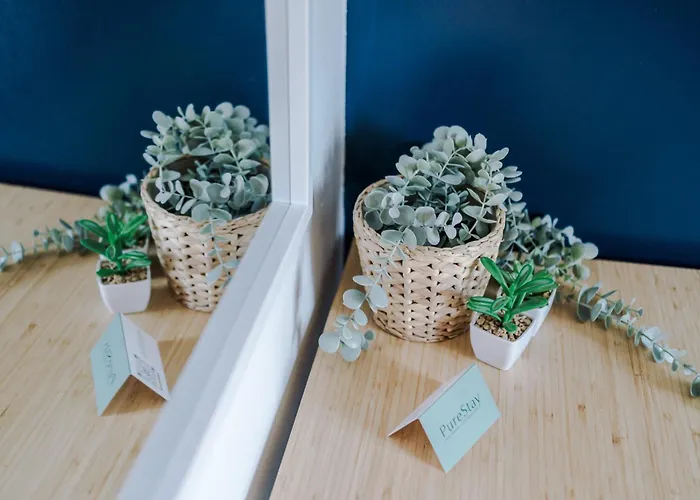 Stunning House By Purestay - 8 Beds With Free Parking Манчестер