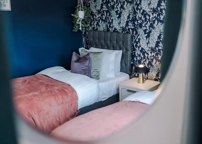 Stunning House By Purestay - 8 Beds With Free Parking * マンチェスター