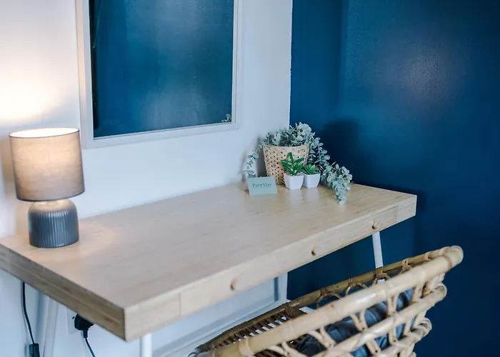 Stunning House By Purestay - 8 Beds With Free Parking * Manchester