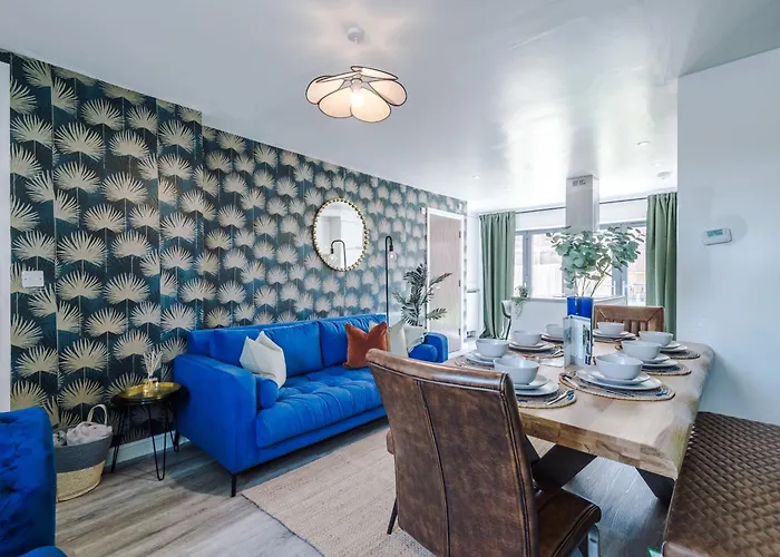 Casa vacanze Stunning House By Purestay - 8 Beds With Free Parking Manchester