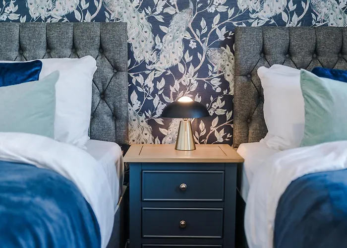 Stunning House By Purestay - 8 Beds With Free Parking * Manchester