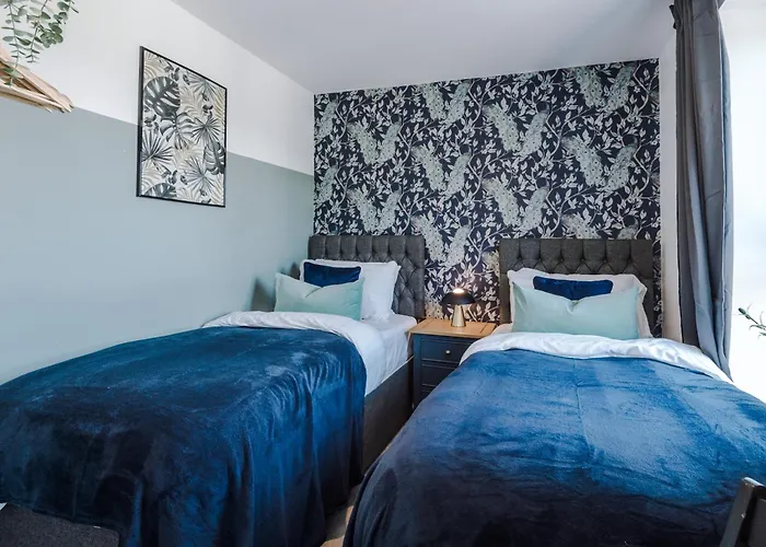 別荘 Stunning House By Purestay - 8 Beds With Free Parking