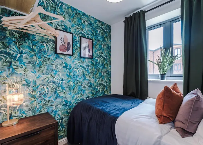 Casa vacanze Stunning House By Purestay - 8 Beds With Free Parking