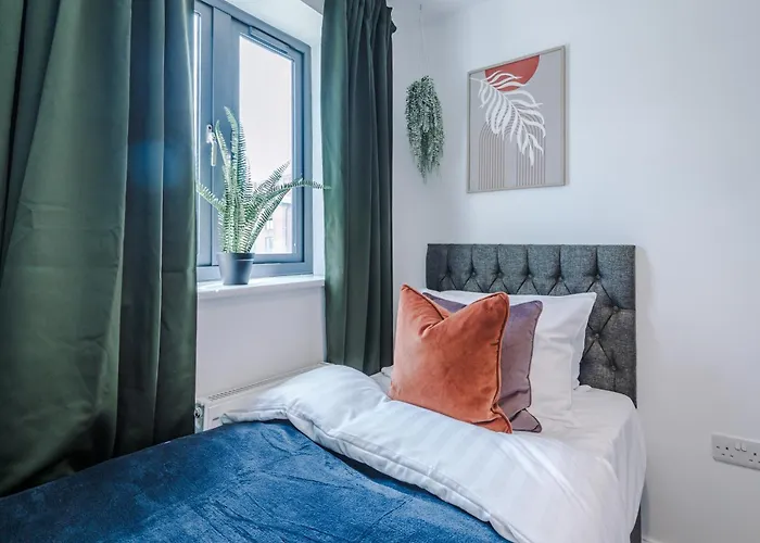 Casa vacanze Stunning House By Purestay - 8 Beds With Free Parking Manchester