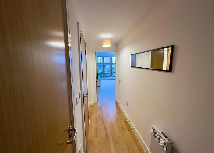 Stylish Centre Flat - Balcony And Parking 아파트 맨체스터