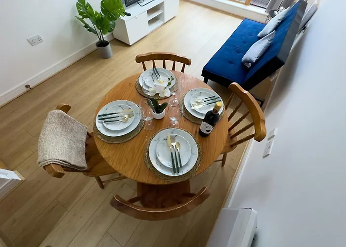 Stylish Centre Flat - Balcony And Parking Manchester