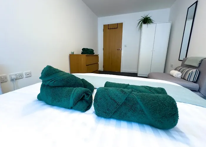 Apartment Stylish Centre Flat - Balcony And Parking