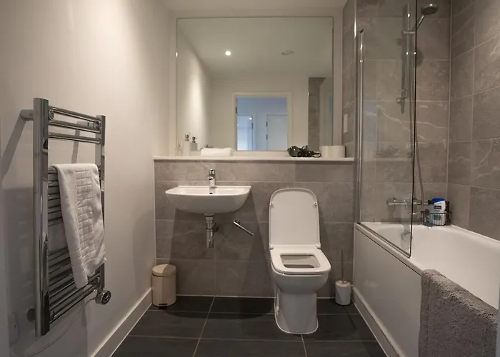 Luxury 2 Bed Penthouse Large Balcony