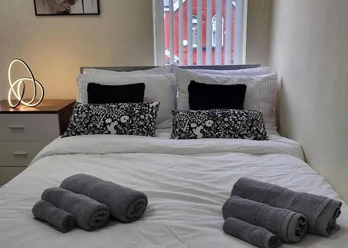 In 6 Minutes Drive To Victoria Station