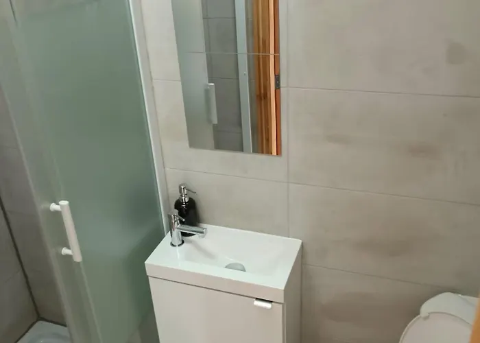 Pansiyon In 6 Minutes Drive To Victoria Station