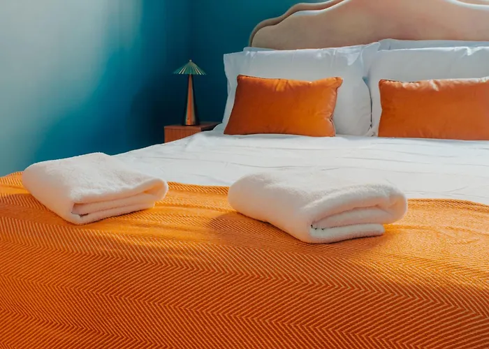 Gem With Stylish 2br Retreat And Free Carpark 맨체스터