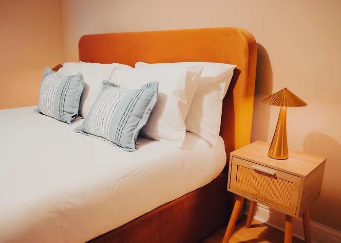 Gem With Stylish 2br Retreat And Free Carpark 아파트 맨체스터