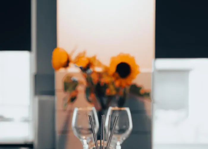 아파트 Gem With Stylish 2br Retreat And Free Carpark *