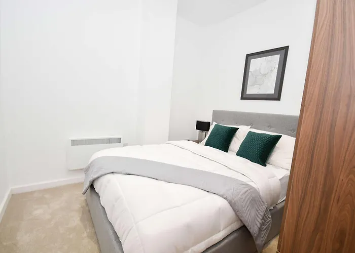 Spacious 2bed Close To Etihad *