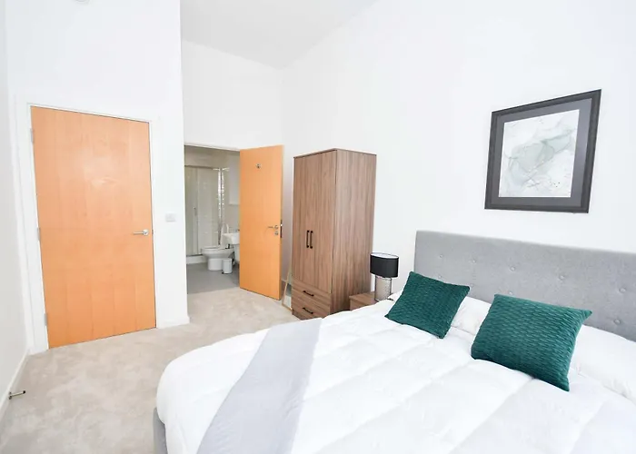 Spacious 2bed Close To Etihad *