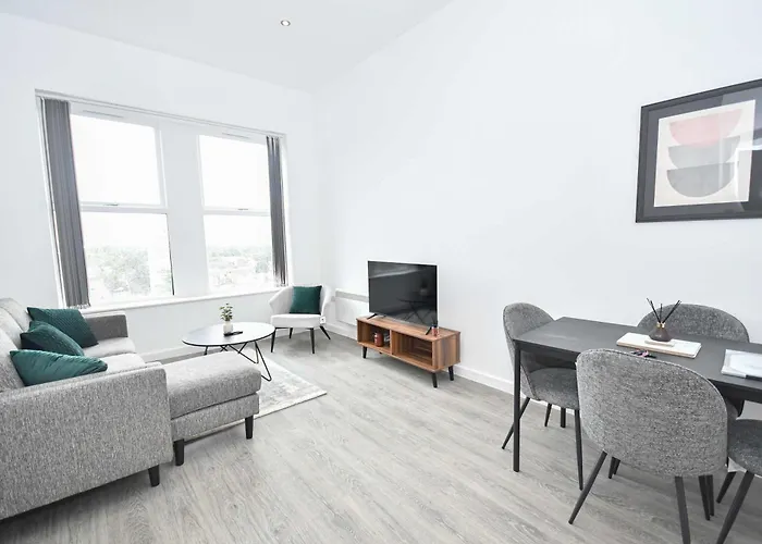 Spacious 2bed Close To Etihad