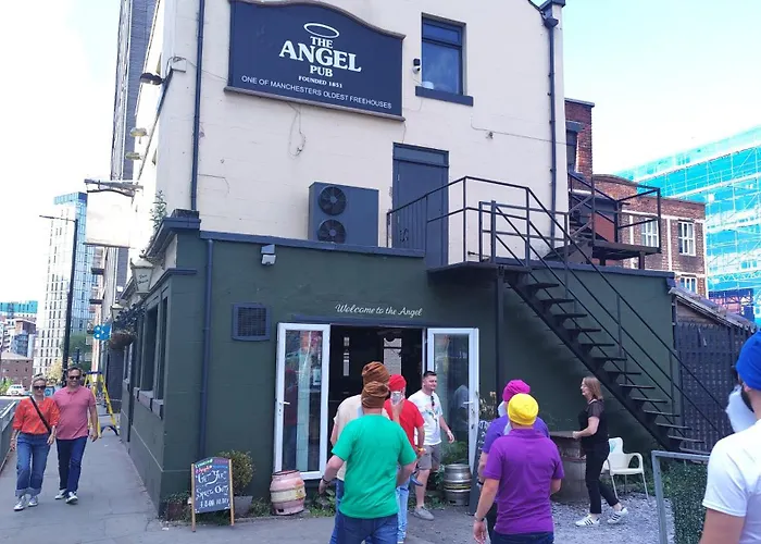 Bee Cosy - Near Train Stations And Shopping Centre With Paid Private Parking, 500mbps Internet And Netflix アパート マンチェスター