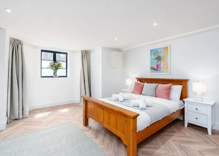 2 Bedroom, 2 Bathroom Apartment, Close To Mcr Centre * 맨체스터