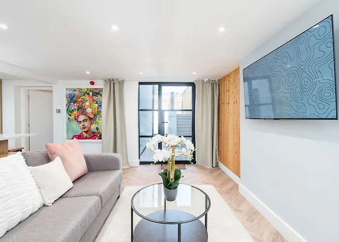 아파트 2 Bedroom, 2 Bathroom Apartment, Close To Mcr Centre