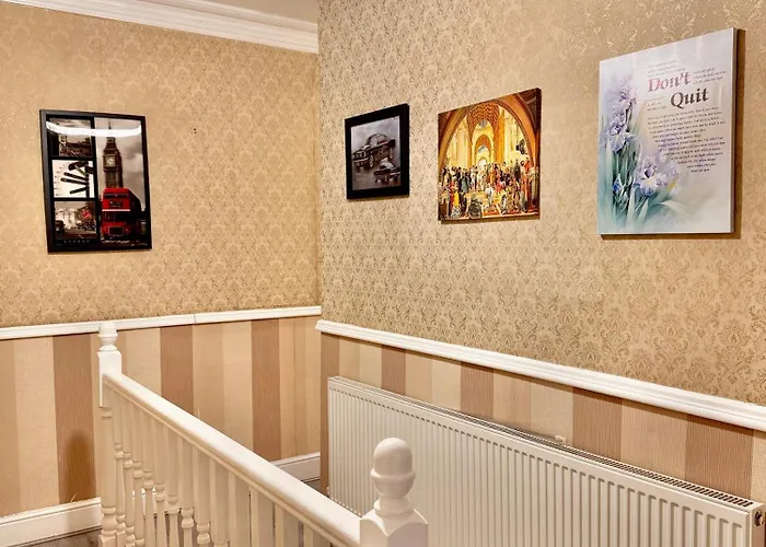 Full With Free Parking In Moss Bank, Crumpsall, Prázdninový dům *