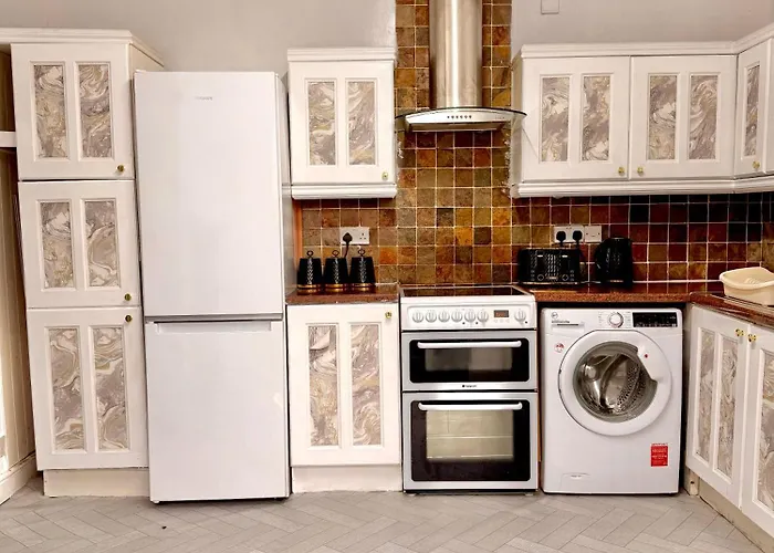 Semesterbostad Full With Free Parking In Moss Bank, Crumpsall,