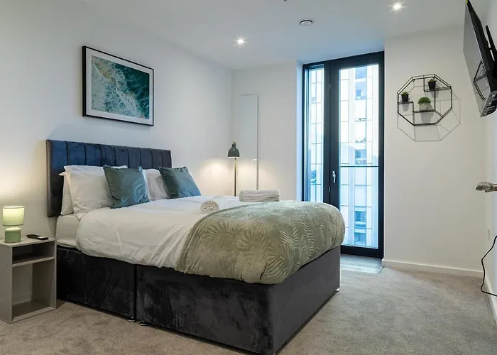 Centre, Ao Arena , With Gym