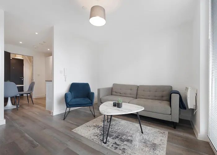 Daire New 2br In Kinetic, Talbot Road *