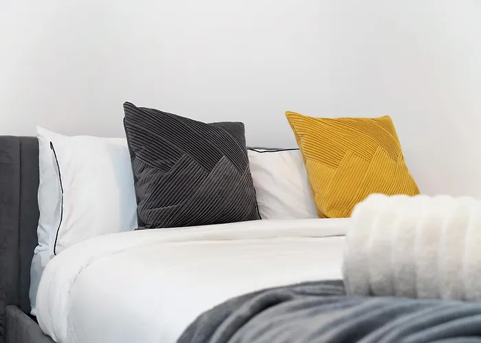 Daire New 2br In Kinetic, Talbot Road *