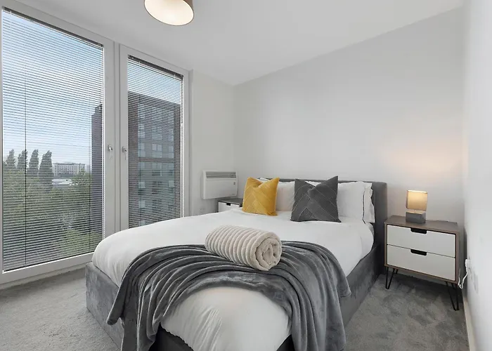 Daire New 2br In Kinetic, Talbot Road Manchester