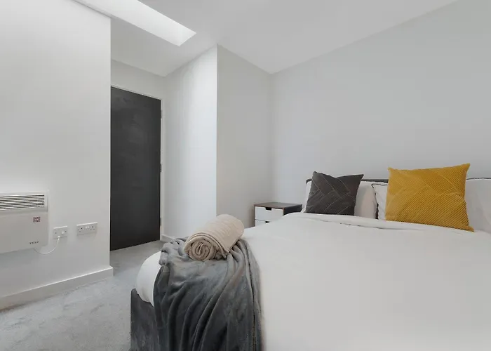 Daire New 2br In Kinetic, Talbot Road