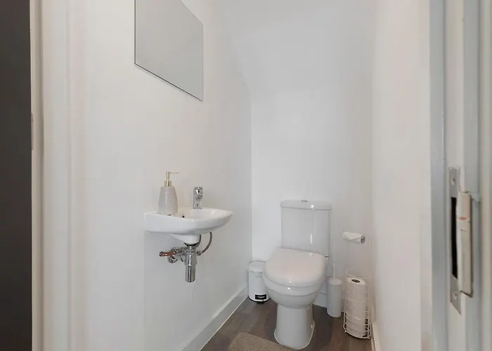 New 2br In Kinetic, Talbot Road Daire *