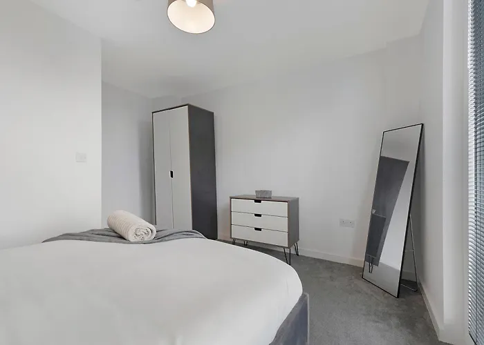 Daire New 2br In Kinetic, Talbot Road