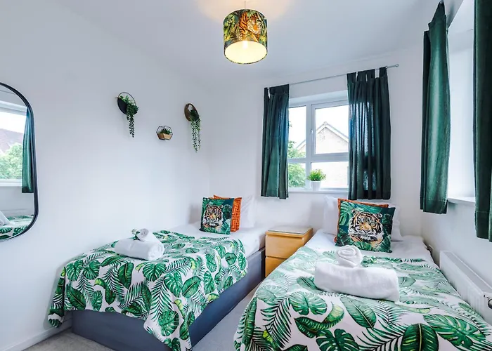 Villa Stunning Riverside 3-bed By 53 Degrees In With Garden & Free Parking! Mánchester