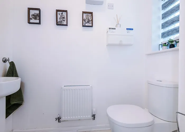 וילה Stunning Riverside 3-bed By 53 Degrees In With Garden & Free Parking! *