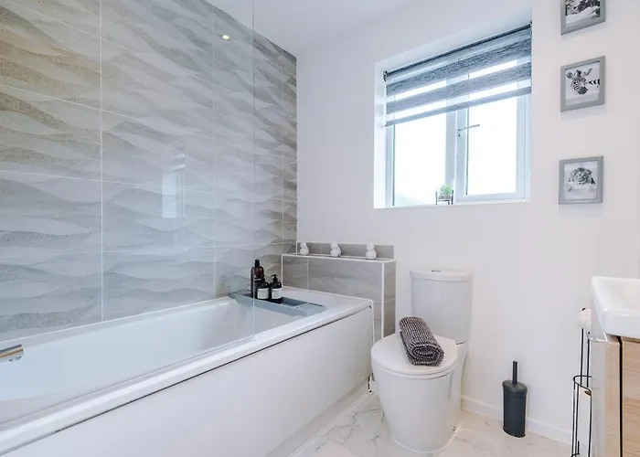 Stunning Riverside 3-bed By 53 Degrees In With Garden & Free Parking! Mánchester