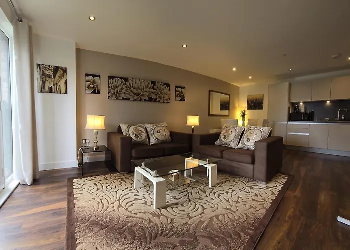 Elegant 2bd & 2ba Centre Luxury With View * Manchester