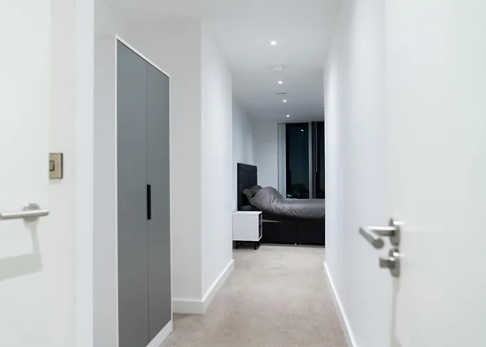 Apartamento Modern 2 Bed Penthouse With Stunning Views In Center *