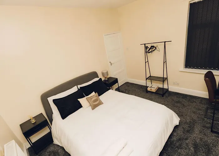 2 Beds Suburb Nestled Nook *