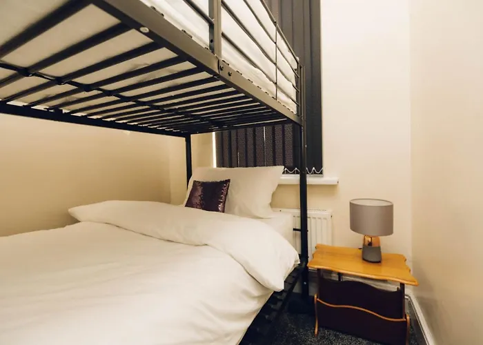 2 Beds Suburb Nestled Nook