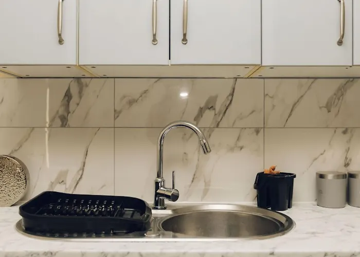 2 Beds Suburb Nestled Nook