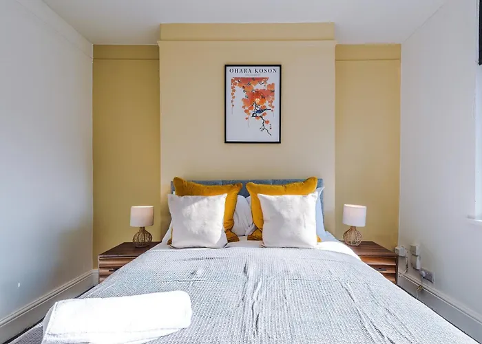 Stylish 3 Bedroom - Free Parking, Smart Tv, Sleeps 8 * Mánchester