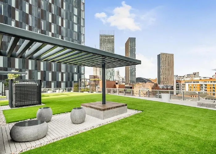 Exceptional Two Bedroom Of The South Tower *