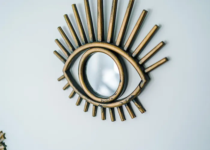 아파트 2 Bedroom Penthouse With Balcony By Host A 맨체스터