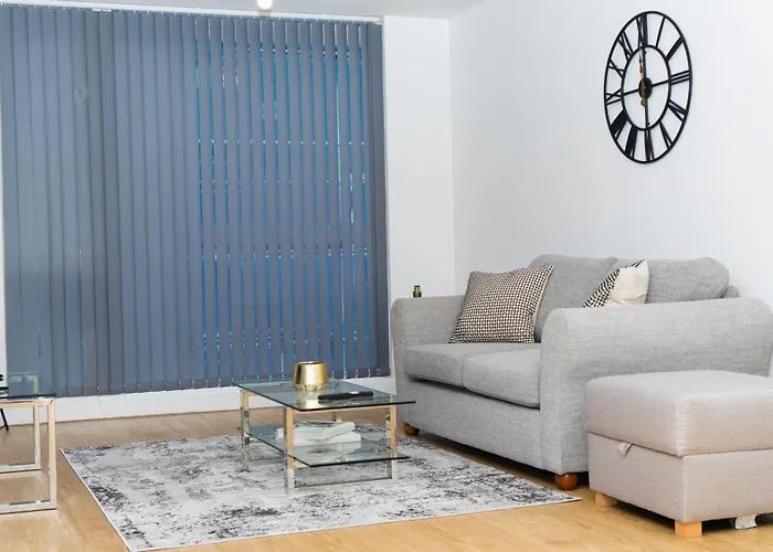 Elegant 1-bed By Victoria Stn & Ao Arena-sleeps 4 Apartament *