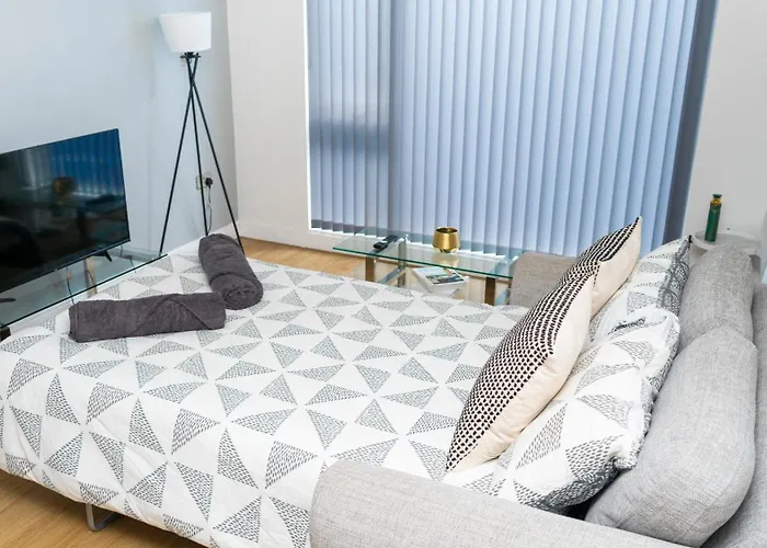 Apartament Elegant 1-bed By Victoria Stn & Ao Arena-sleeps 4