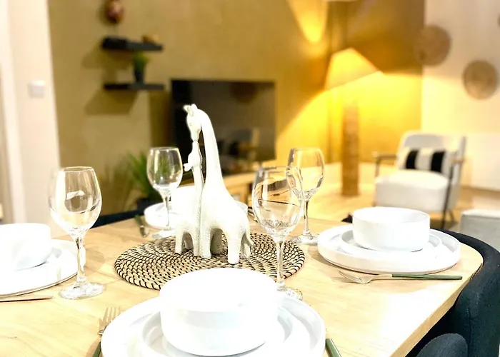 Safari 2 Bedroom Condo With Free Secure Parking Apartament Manchester