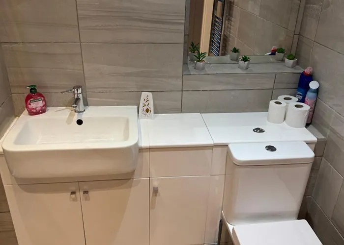 아파트 Centre Flat Available For Bookings Of 2 Weeks Or