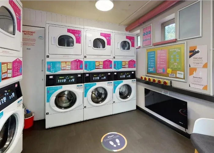 Iq Daisy Bank Manchester