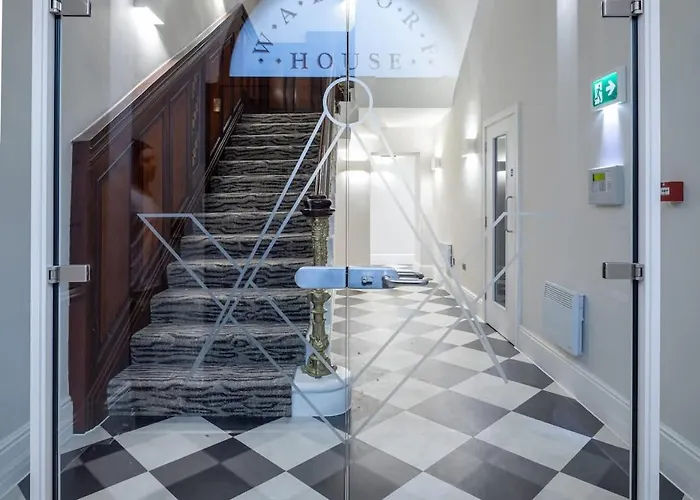 Unique Centre Luxury Three Bed *